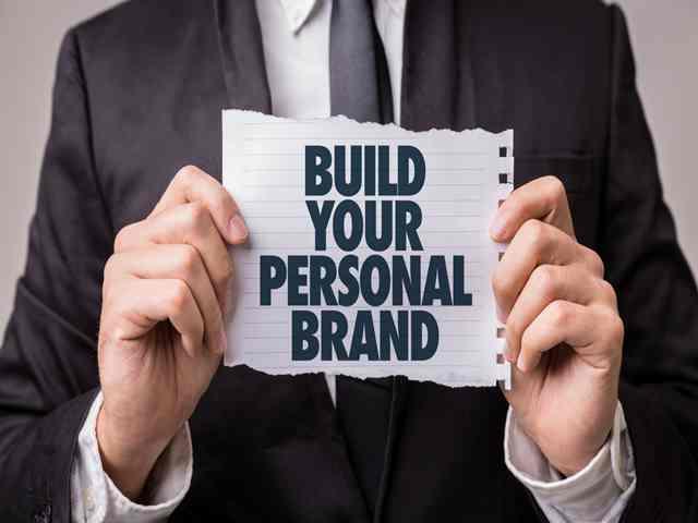 Finding Your Unique Vibe:‌ Building‍ a Personal Brand in 60 ‌Seconds