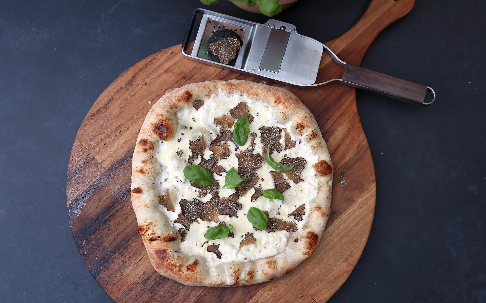 Unveiling the Irresistible Allure of Pizza Tartufo